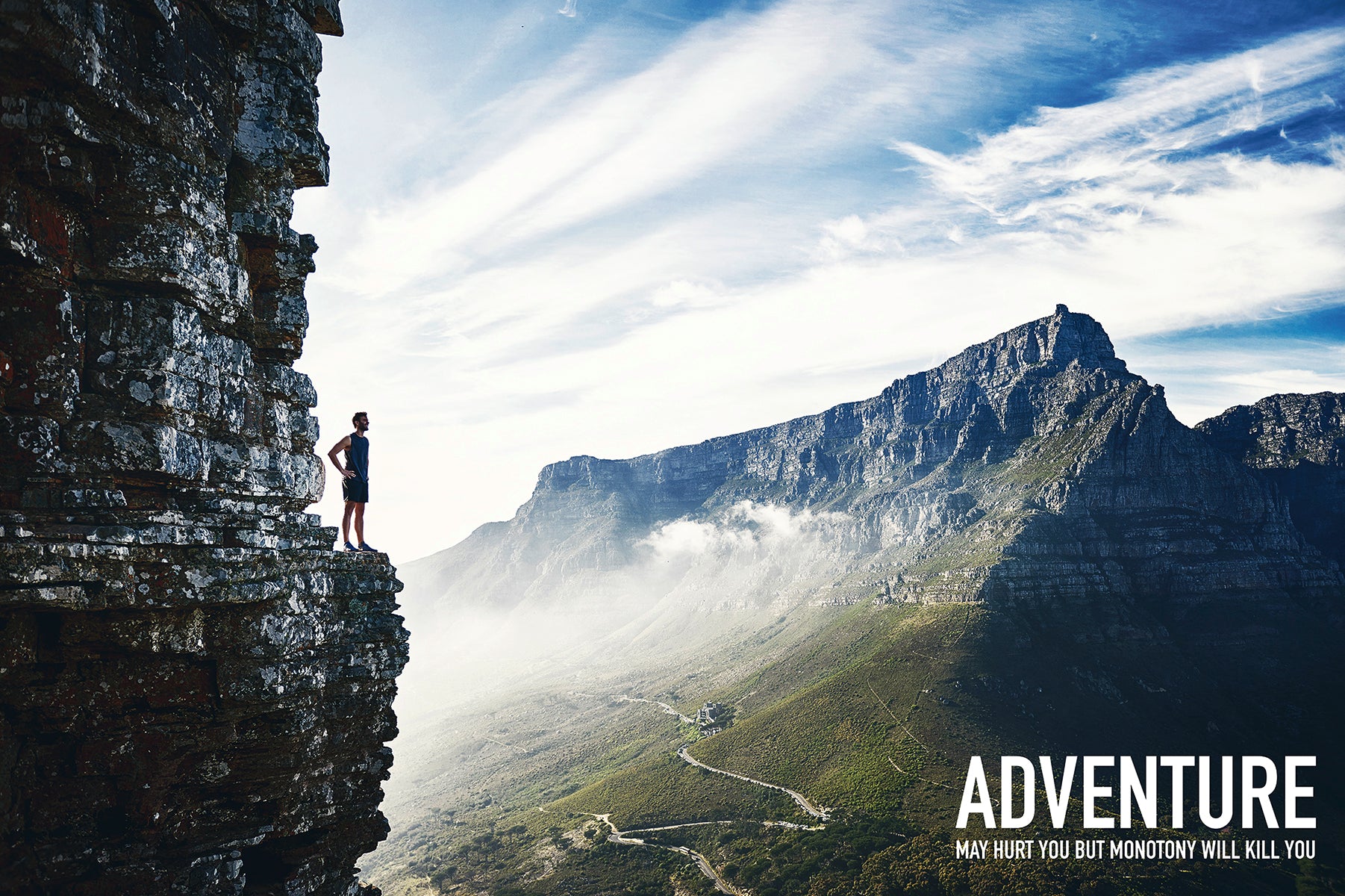 Abenteuer kann wehtun, aber Monotonie wird dich töten – das Abenteuer May Hurt You But Monotony Will Kill You Poster.